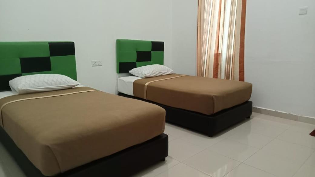Dlayaran Villa Guest House Kuala Rompin Esterno foto