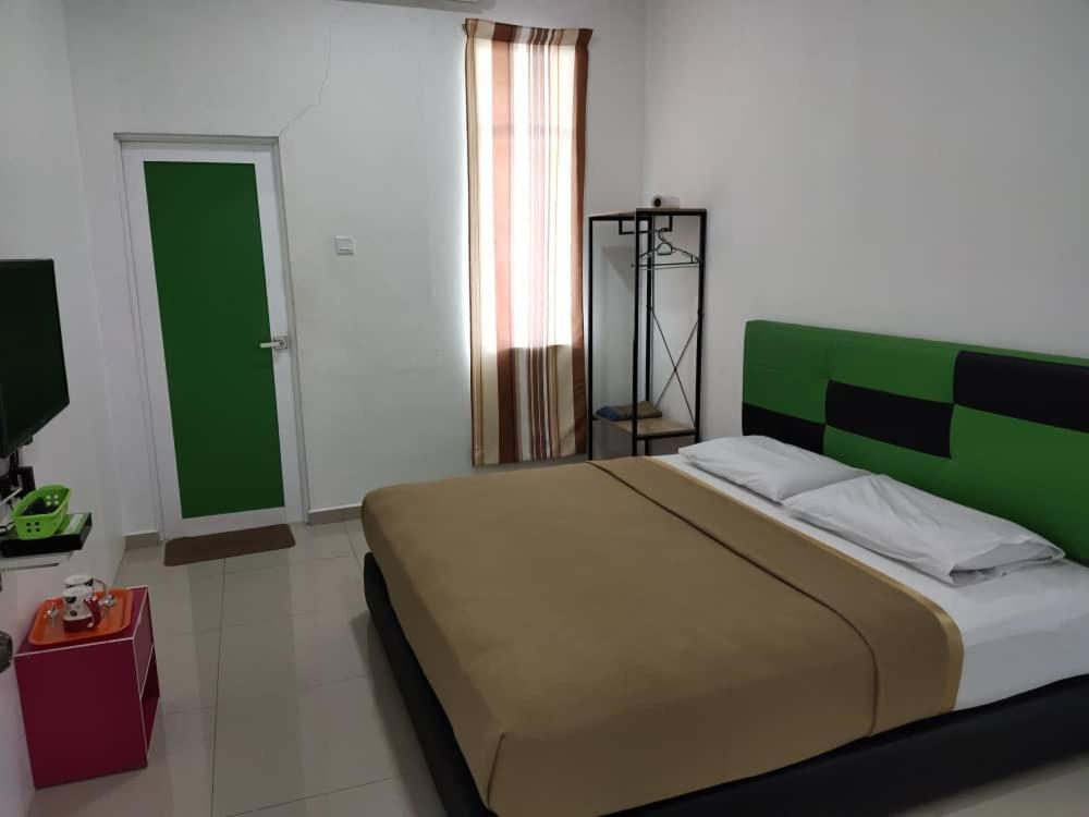 Dlayaran Villa Guest House Kuala Rompin Esterno foto